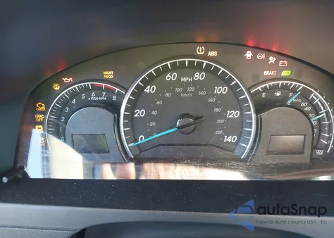 2013 Toyota Camry Xle z USA, uszkodzony, nr VIN 4T4BF1FK7DR322298